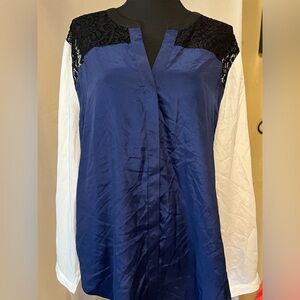 Chicos Black Blue and White top with lace